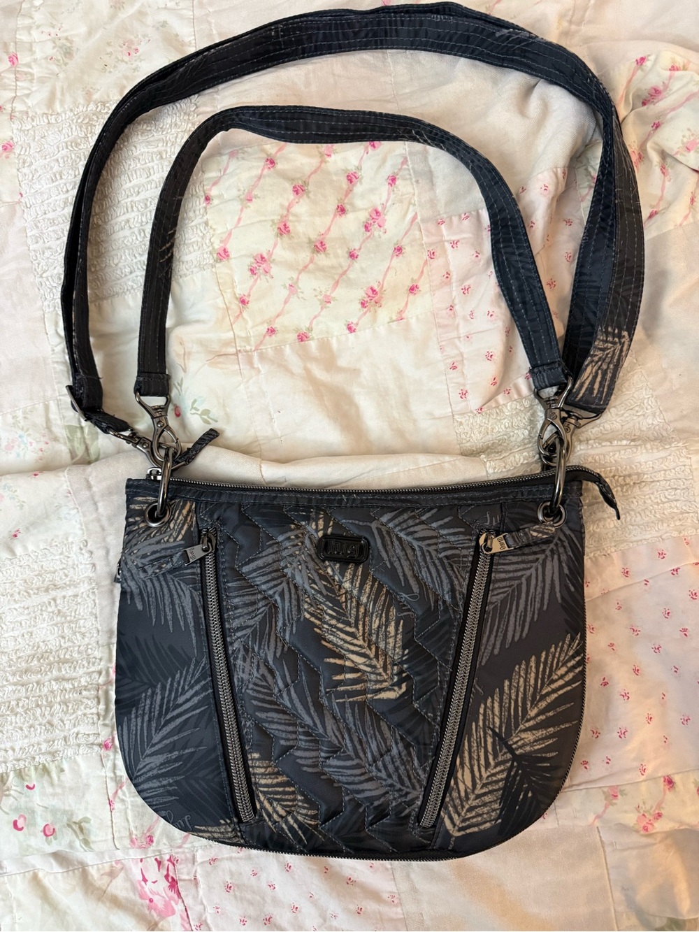 Lug Swivel Convertible Crossbody Bag - Tropical Fog Leaf Print